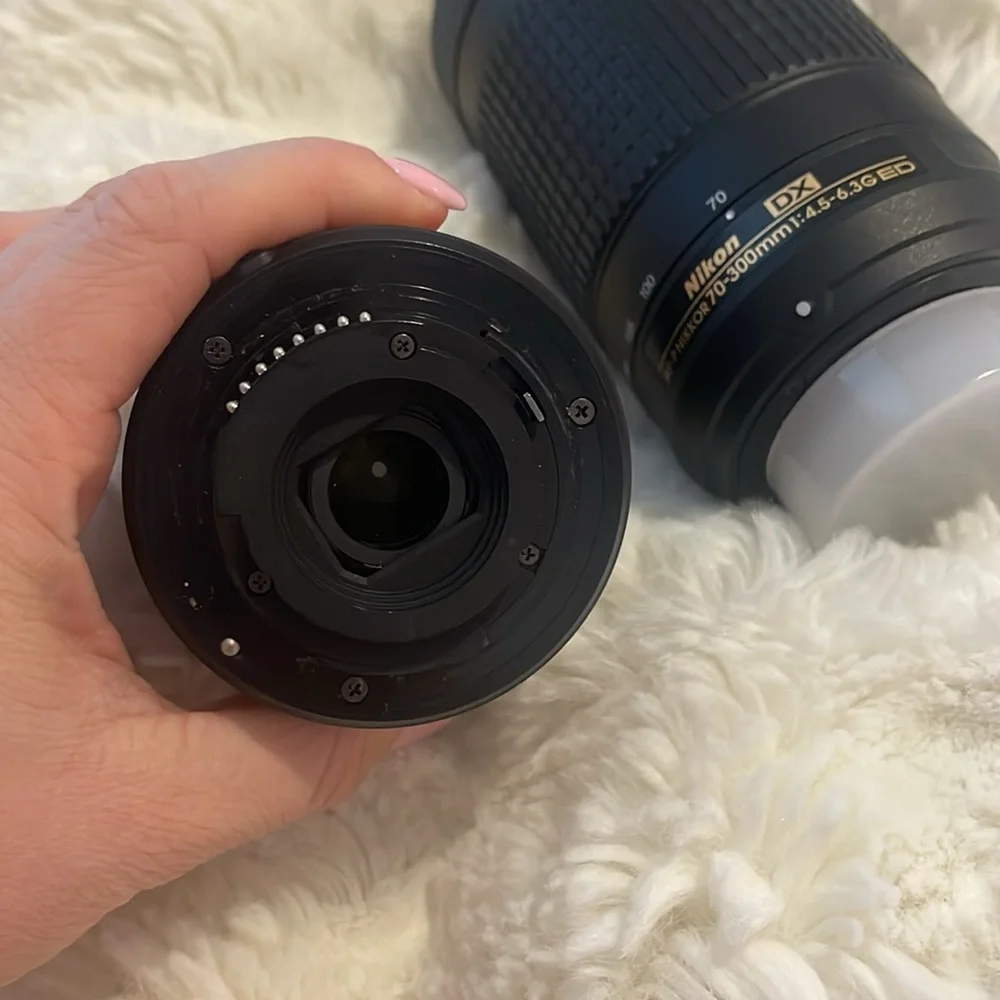 Nikon D3500 Camera in good condition. Comes with 2 lenses.